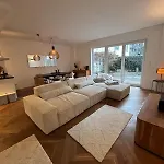 Own Terrace - Own Frontdoor - 2 65qm Apartment Düsseldorf