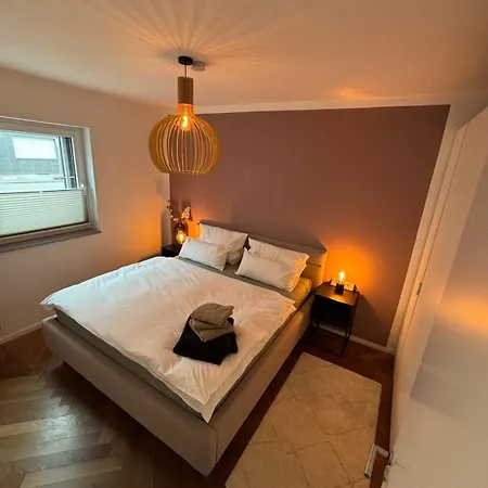 Own Terrace - Own Frontdoor - 2 65qm Dusseldorf