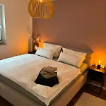 Own Terrace - Own Frontdoor - 2 65qm *